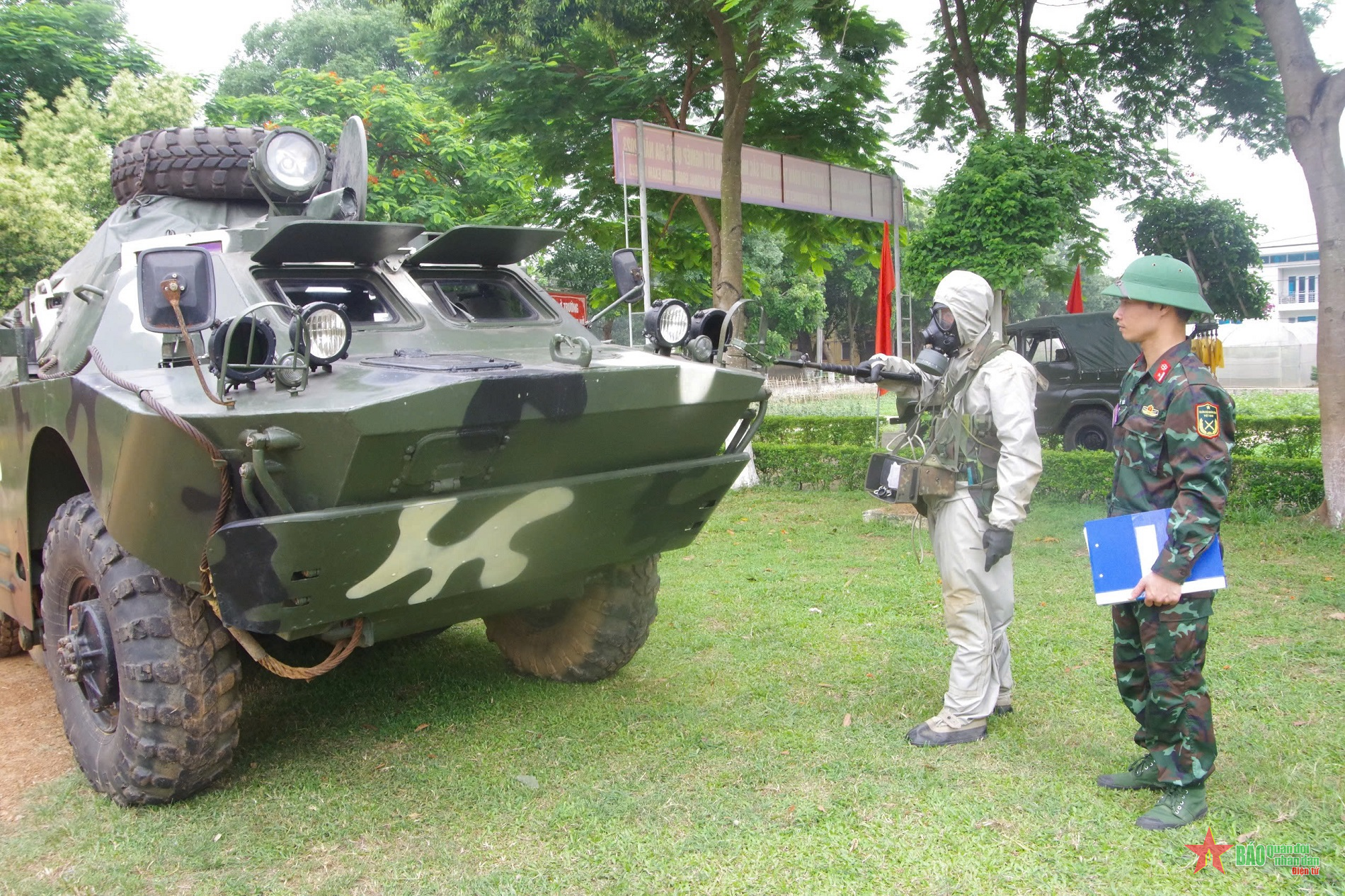 Đổi mới gắn nhà trường với đơn vị